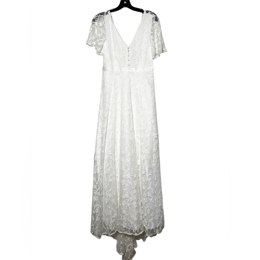YAS ASOS Anastasia Train Bridal Wedding Gown Dress Lace Short Sleeve Size Medium
